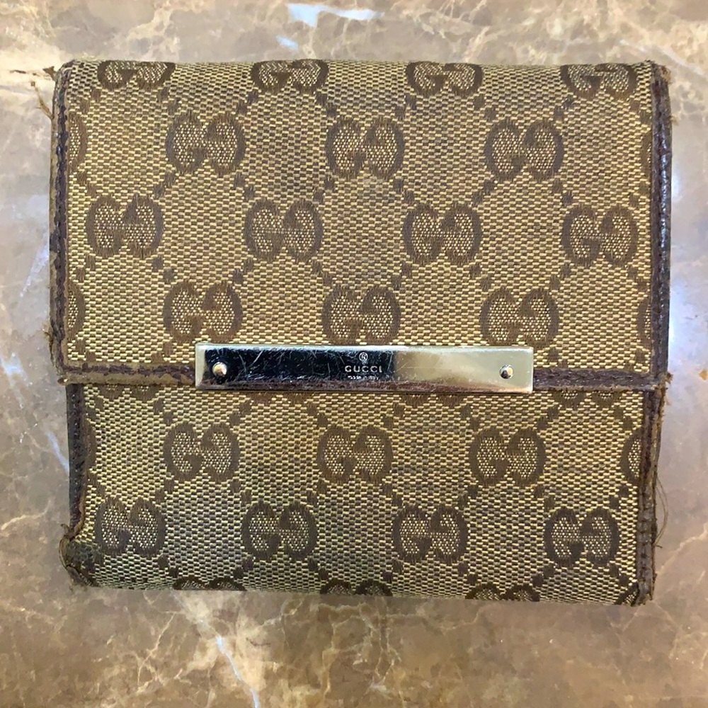 Gucci Monogram Beige /brown Wallet Used Condition